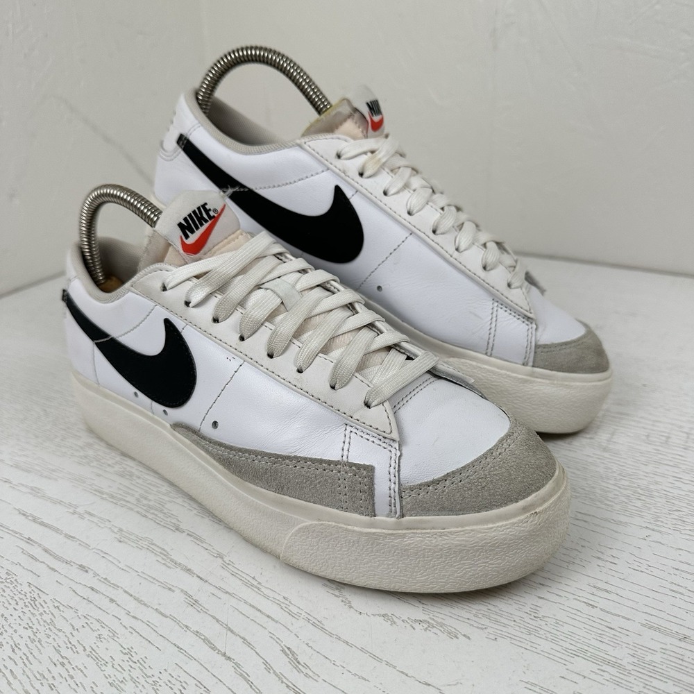 Nike Blazer Low‎ Platform Women's 9 White/Black Sneaker Shoes DJ0292-101